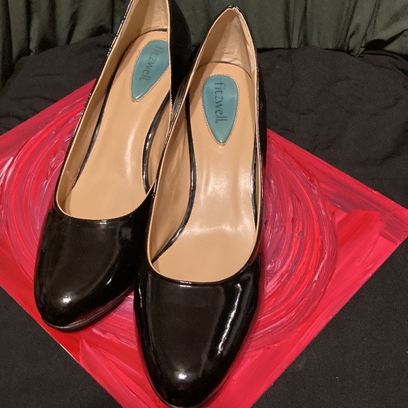 Black heels - Picture 7 of 17